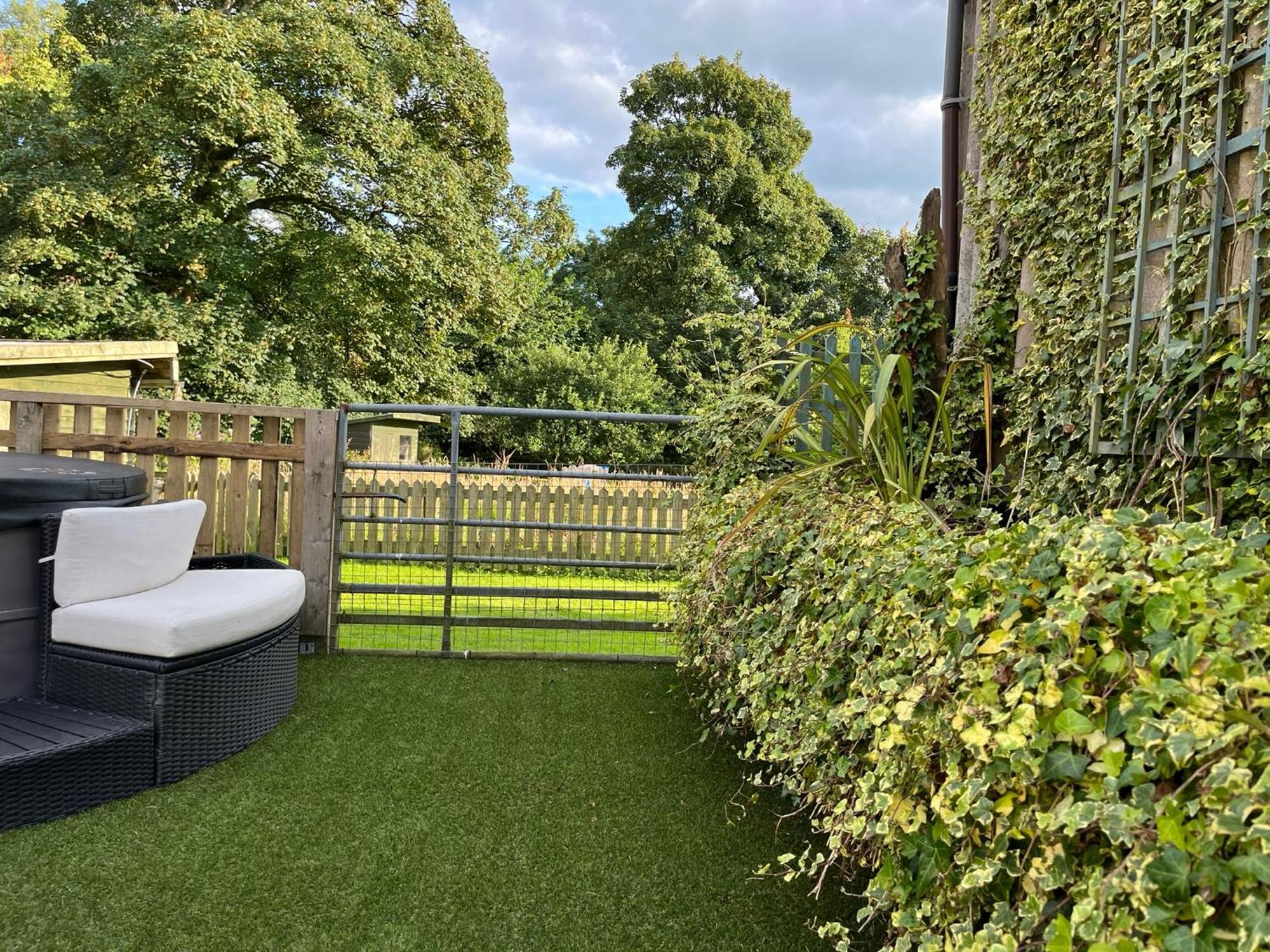 Holiday home Hare Meadow *